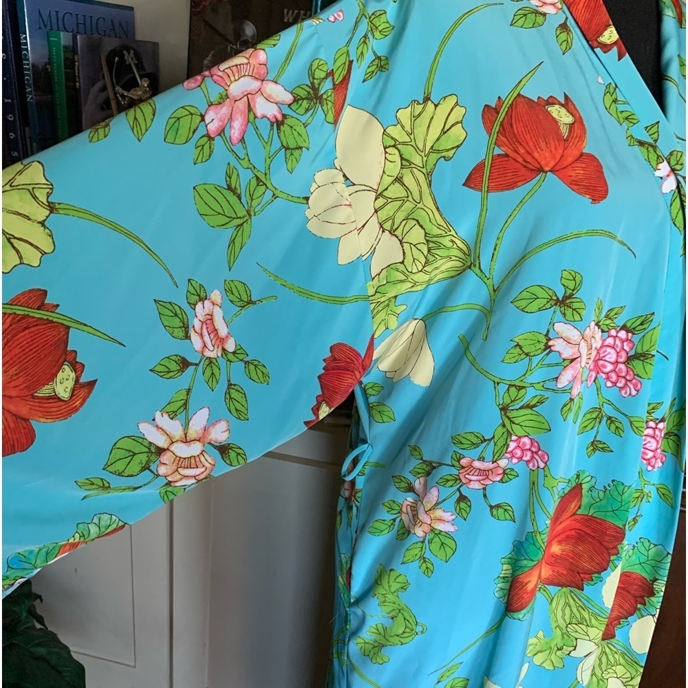 Notations Blue Floral Robe - Picture 4 of 10